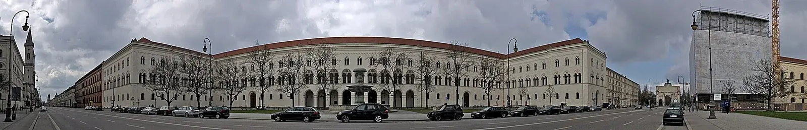 Khuôn viên ĐH Munich (LMU)