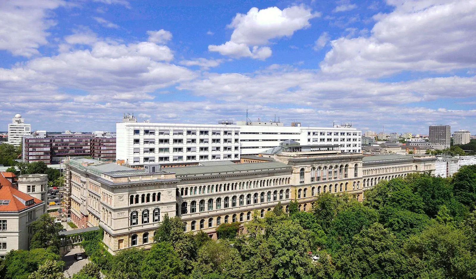 Khuôn viên ĐH Kỹ thuật Berlin (TU Berlin)
