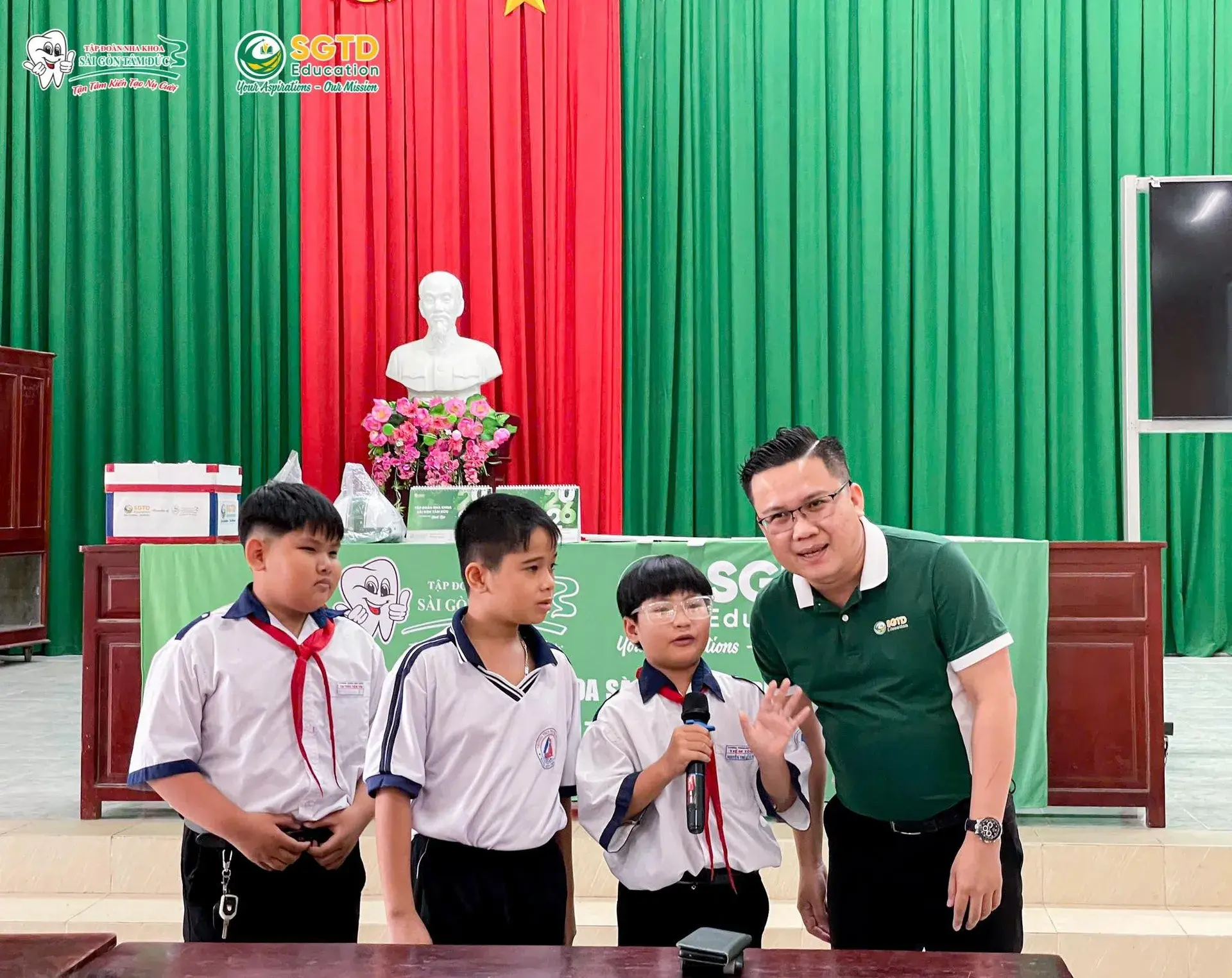 Buổi Chia Sẻ Thông Tin Du Học và Chăm Sóc Răng Miệng đến Các "Búp Măng Ngon" tại Trường THCS Tiệm Tôm (ảnh 12/39)