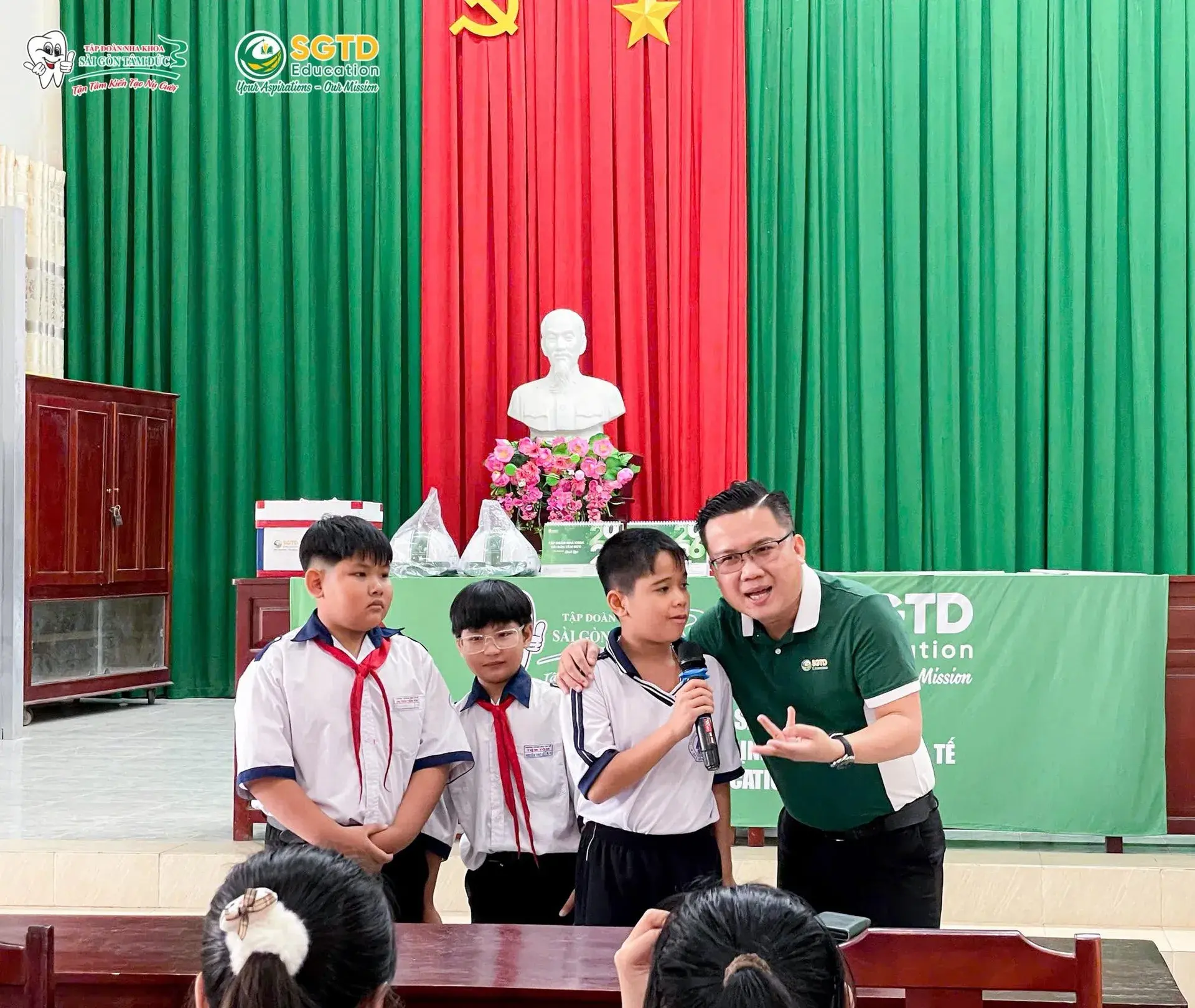 Buổi Chia Sẻ Thông Tin Du Học và Chăm Sóc Răng Miệng đến Các "Búp Măng Ngon" tại Trường THCS Tiệm Tôm (ảnh 14/39)