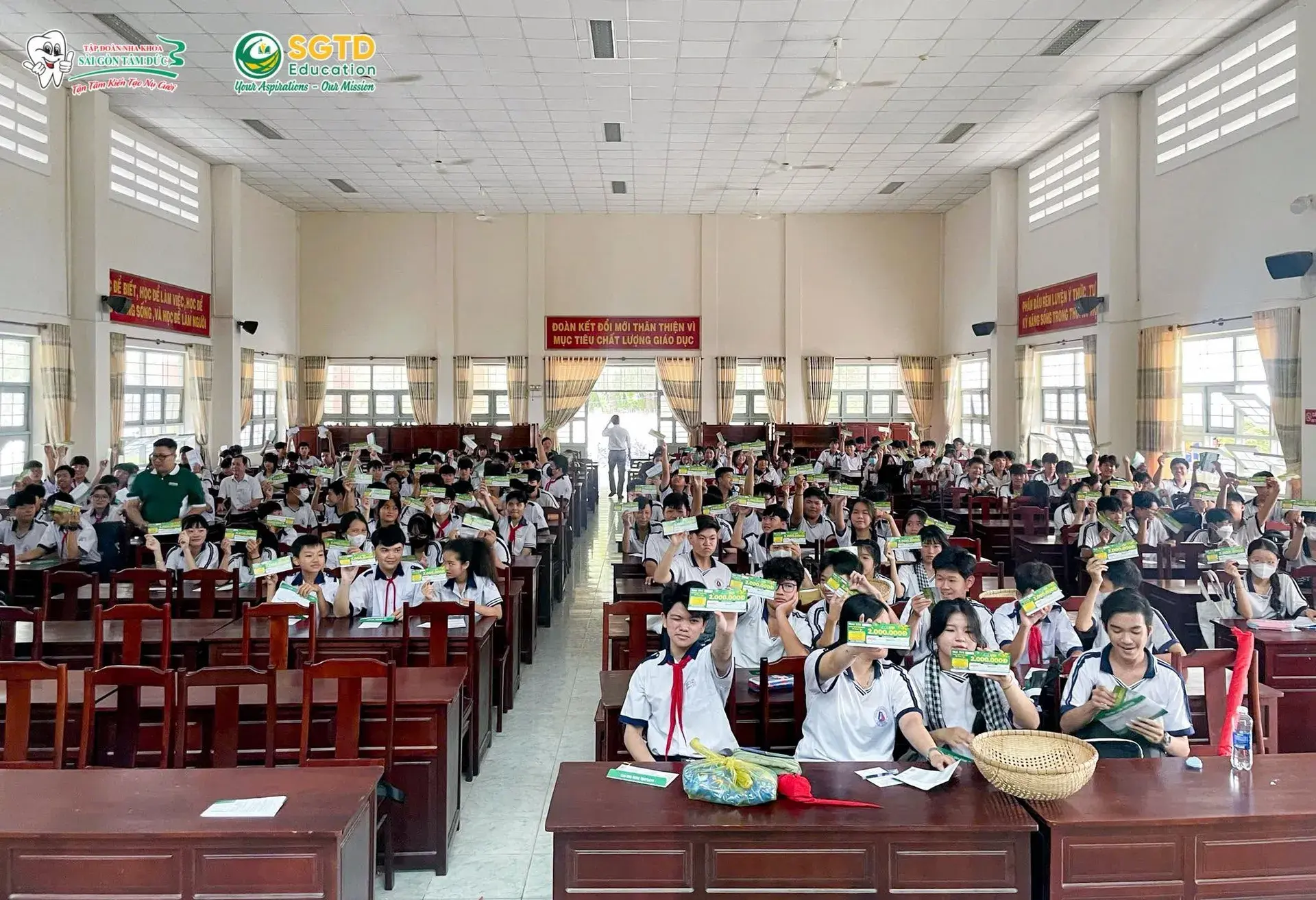 Buổi Chia Sẻ Thông Tin Du Học và Chăm Sóc Răng Miệng đến Các "Búp Măng Ngon" tại Trường THCS Tiệm Tôm (ảnh 25/39)