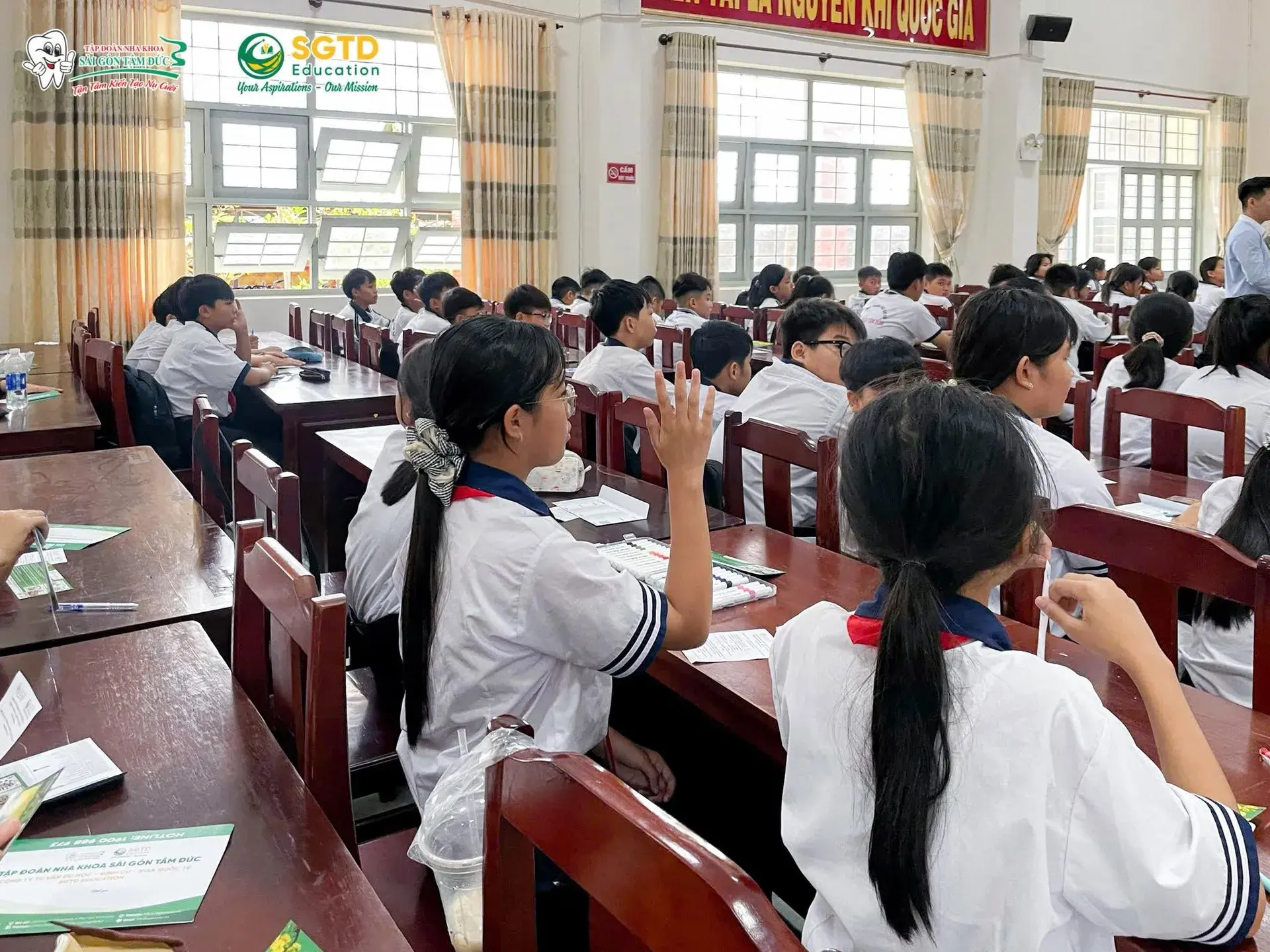 Buổi Chia Sẻ Thông Tin Du Học và Chăm Sóc Răng Miệng đến Các "Búp Măng Ngon" tại Trường THCS Tiệm Tôm (ảnh 29/39)