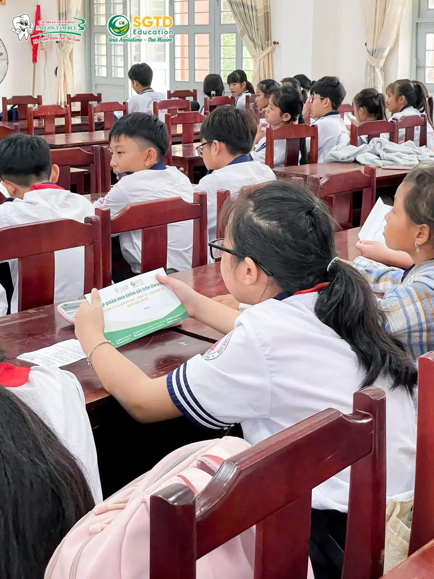 Buổi Chia Sẻ Thông Tin Du Học và Chăm Sóc Răng Miệng đến Các "Búp Măng Ngon" tại Trường THCS Tiệm Tôm (ảnh 33/39)