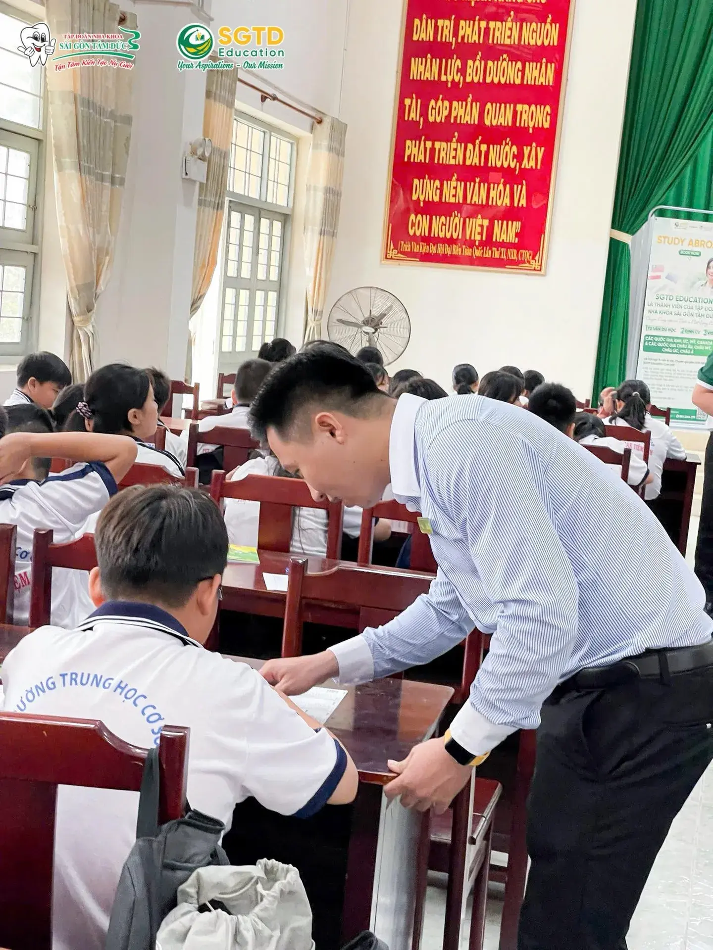Buổi Chia Sẻ Thông Tin Du Học và Chăm Sóc Răng Miệng đến Các "Búp Măng Ngon" tại Trường THCS Tiệm Tôm (ảnh 34/39)