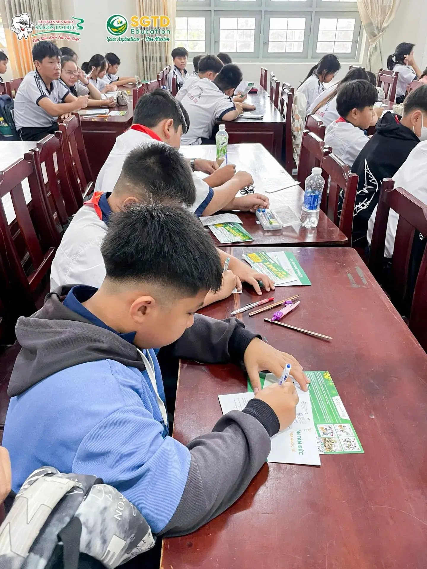 Buổi Chia Sẻ Thông Tin Du Học và Chăm Sóc Răng Miệng đến Các "Búp Măng Ngon" tại Trường THCS Tiệm Tôm (ảnh 36/39)