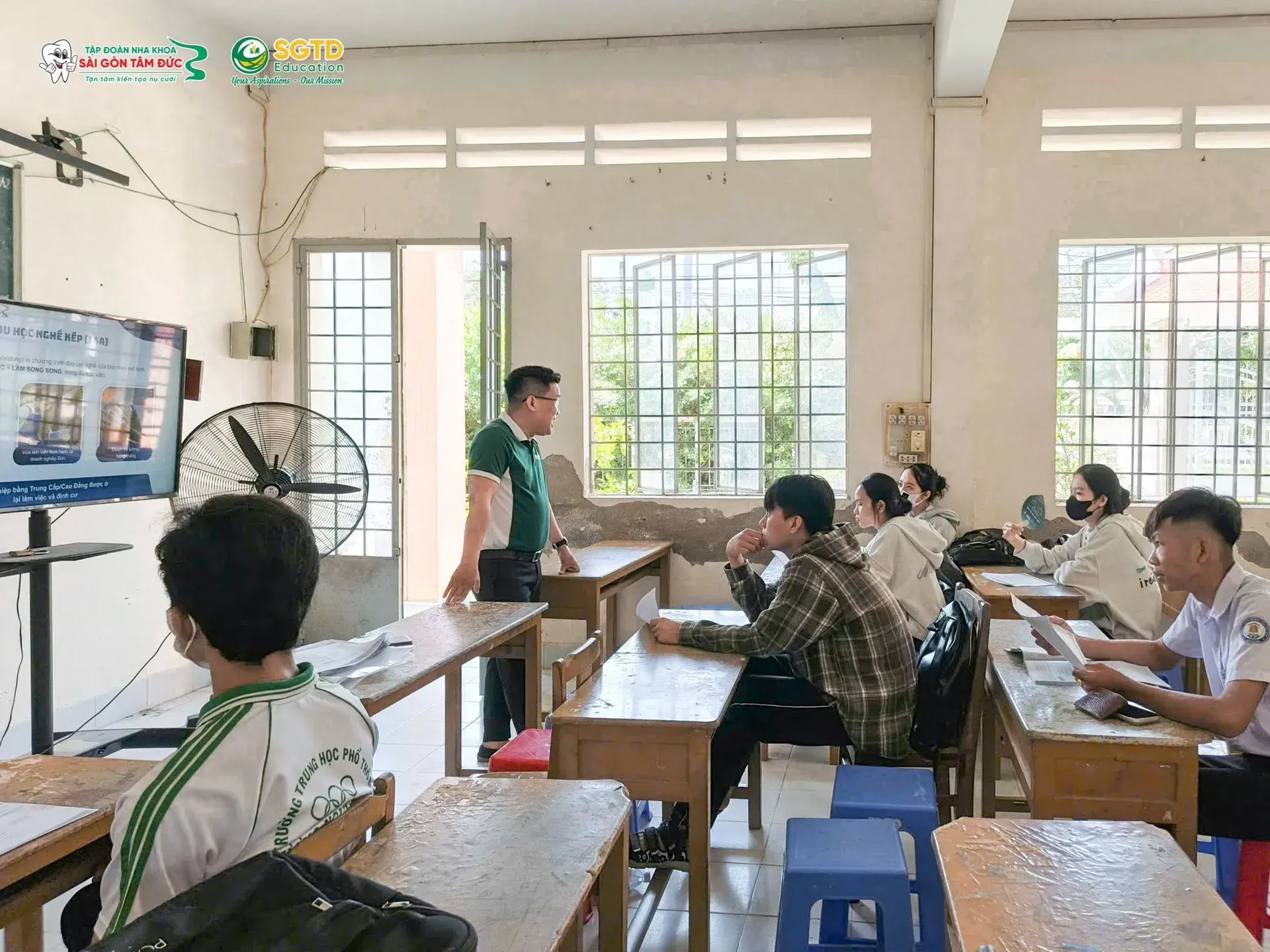 Buổi Tư Vấn Chuyên Sâu Lần 02 - SGTD Education Gặp Gỡ Học Sinh Trường THPT Sương Nguyệt Anh Xây Dựng Lộ Trình Du Học (ảnh 11/13)