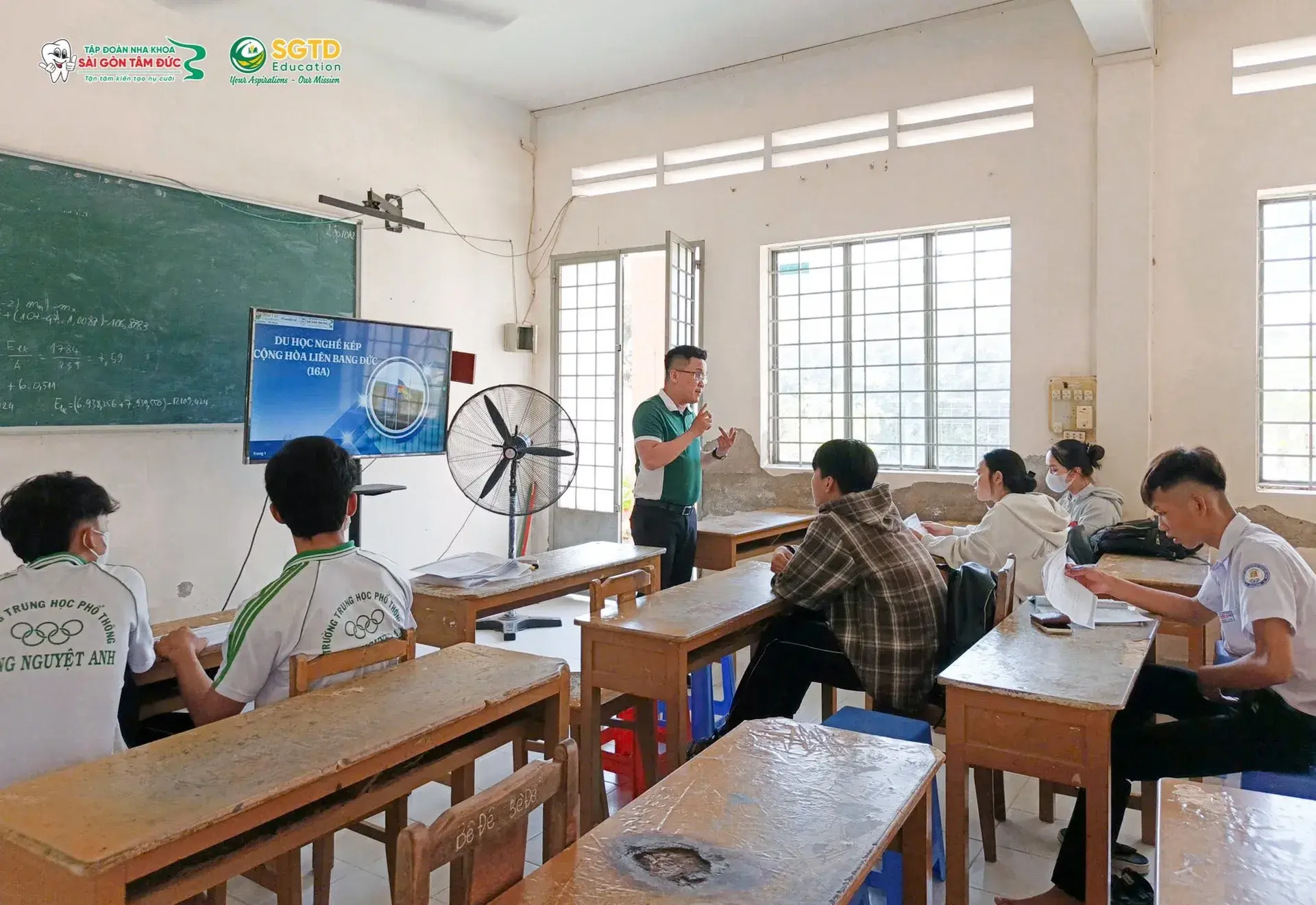 Buổi Tư Vấn Chuyên Sâu Lần 02 - SGTD Education Gặp Gỡ Học Sinh Trường THPT Sương Nguyệt Anh Xây Dựng Lộ Trình Du Học (ảnh 12/13)
