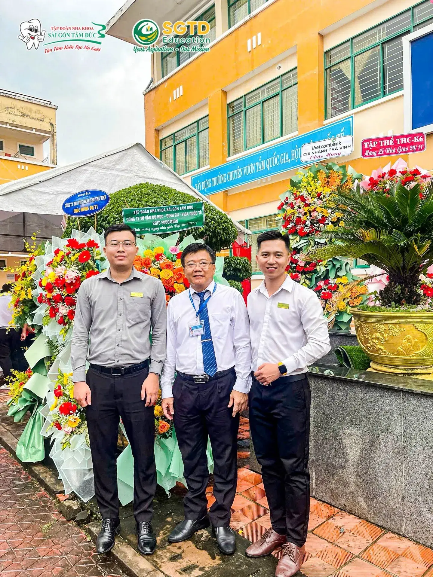 Chúc Mừng Lễ Kỷ Niệm Ngày Nhà Giáo Việt Nam 20/11 tại THPT Chuyên Nguyễn Thiện Thành & THPT Nguyễn Đình Chiểu (ảnh 8/17)