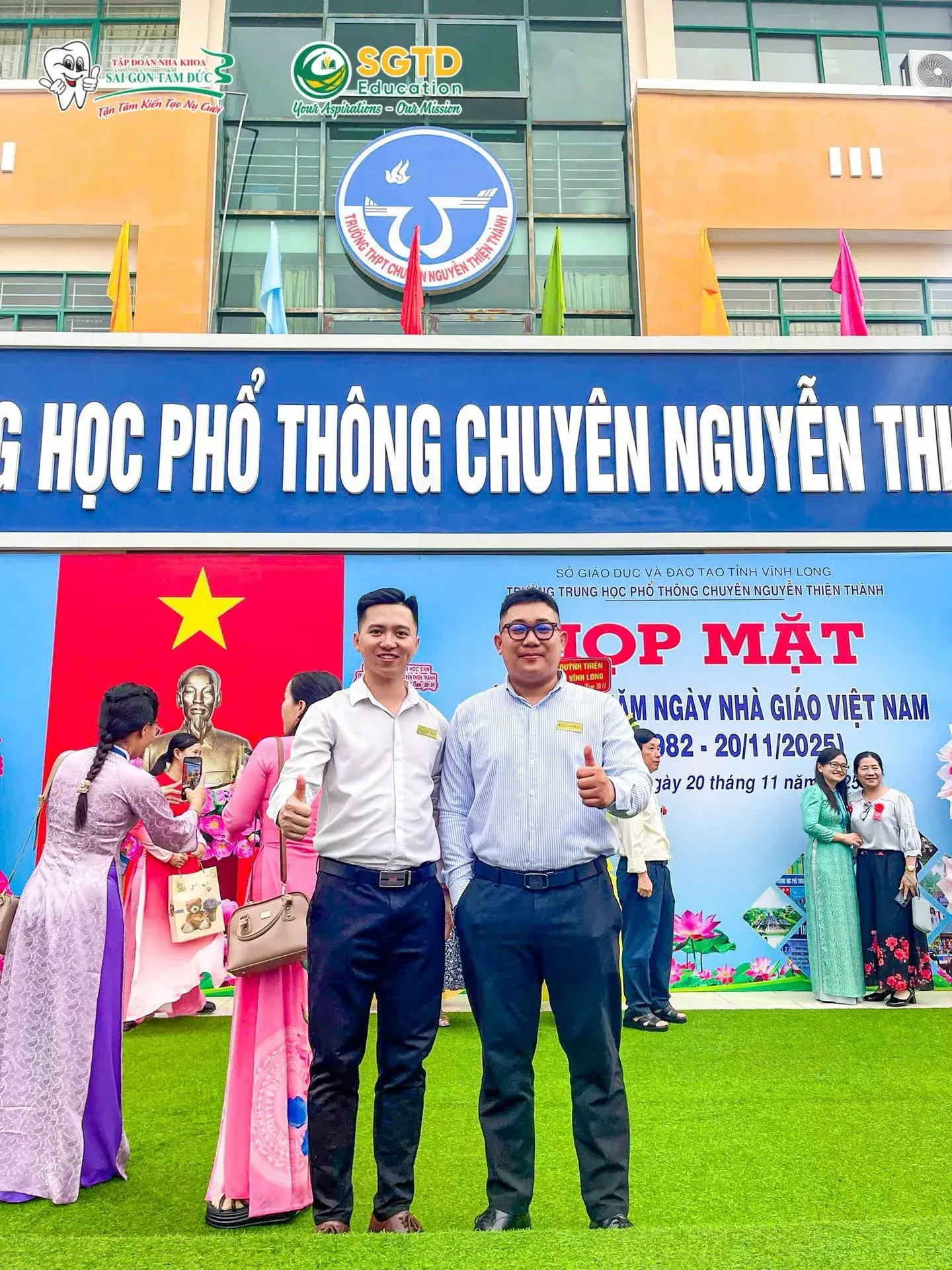 Chúc Mừng Lễ Kỷ Niệm Ngày Nhà Giáo Việt Nam 20/11 tại THPT Chuyên Nguyễn Thiện Thành & THPT Nguyễn Đình Chiểu (ảnh 9/17)