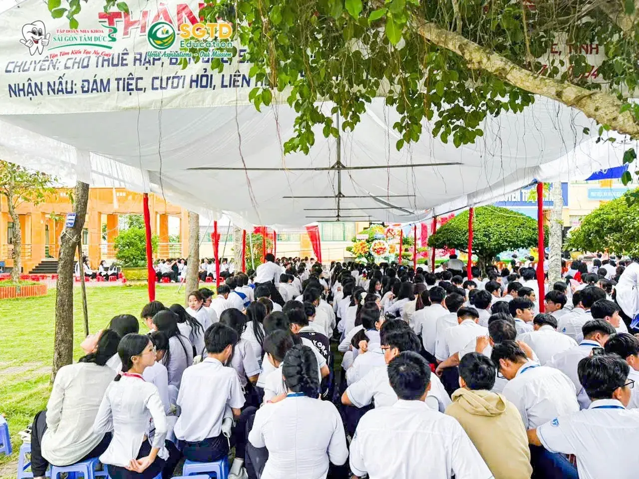 Chúc Mừng Lễ Kỷ Niệm Ngày Nhà Giáo Việt Nam 20/11 tại THPT Chuyên Nguyễn Thiện Thành & THPT Nguyễn Đình Chiểu (ảnh 16/17)