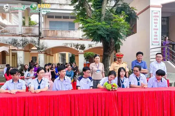Chương Trình Tư Vấn & Trao Học Bổng – Lan Tỏa Tri Thức cùng (ảnh 4/7)