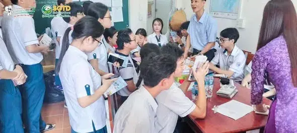 Chương Trình Tư Vấn & Trao Học Bổng – Lan Tỏa Tri Thức cùng (ảnh 5/7)