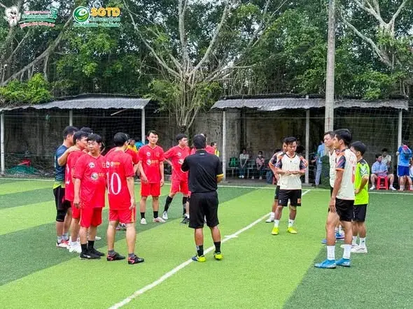 Đồng Hành cùng Trường THPT Chuyên Nguyễn Bỉnh Khiêm - Hoà Nhịp Ngày Hội Thao Ngành Giáo Dục Chào Mừng Kỷ Niệm 43 Năm Ngày Nhà Giáo Việt Nam (ảnh 5/5)