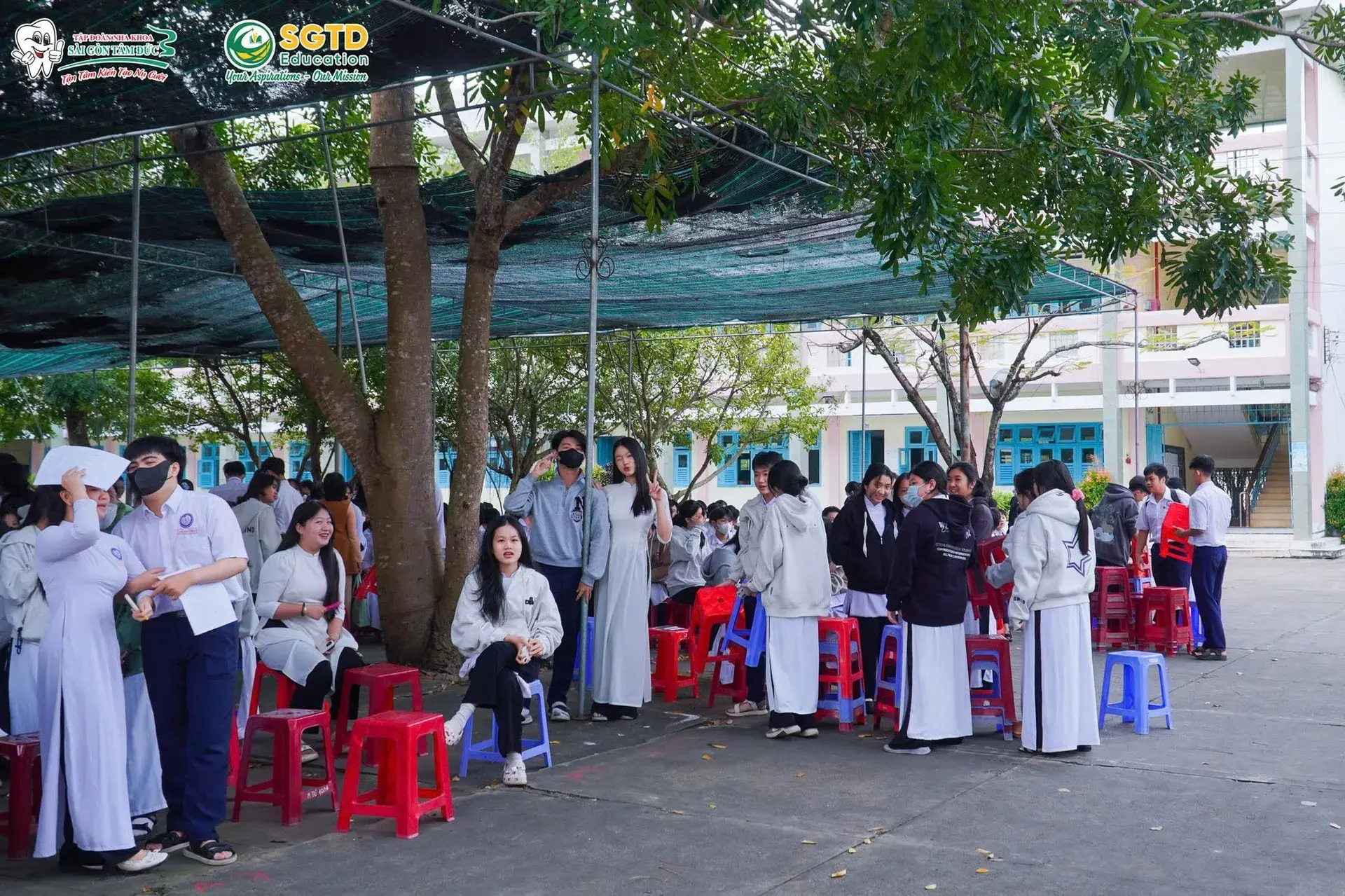 Định Hướng Tương Lai - Tư Vấn Hướng Nghiệp cùng SGTD Education tại Trường THPT Trần Văn Ơn (ảnh 14/30)