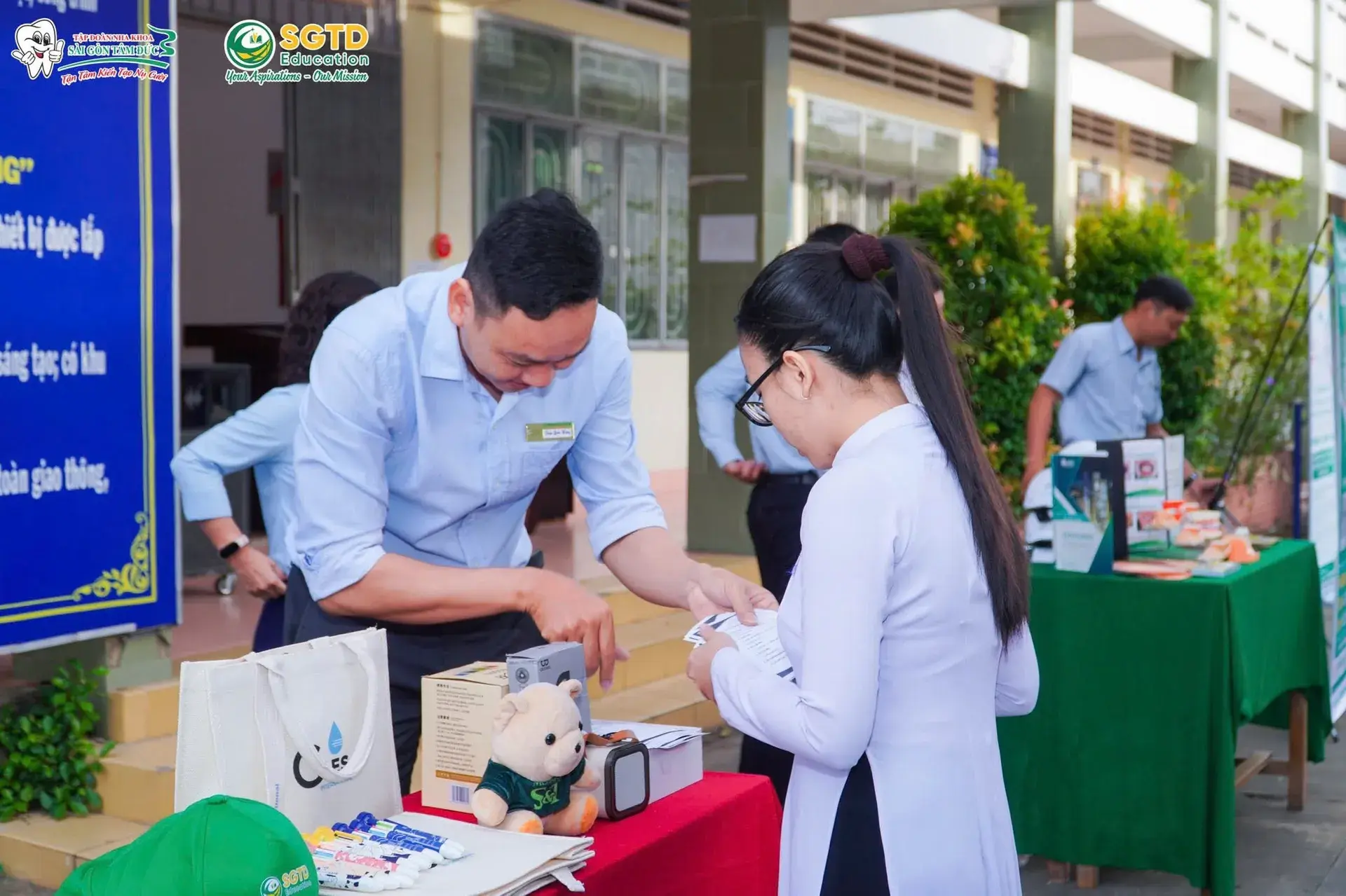 Định Hướng Tương Lai - Tư Vấn Hướng Nghiệp cùng SGTD Education tại Trường THPT Trần Văn Ơn (ảnh 23/30)