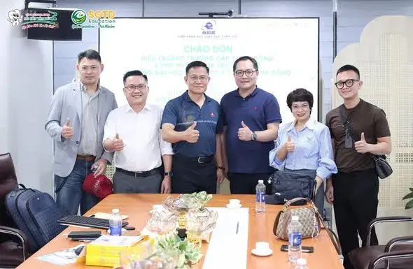 Đón Tiếp Đoàn Trường Lĩnh Đông – Thắt Chặt Hợp Tác Quốc Tế cùng (ảnh 2/11)