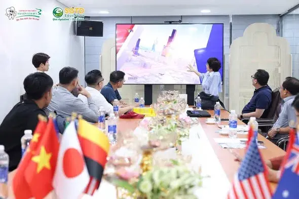 Đón Tiếp Đoàn Trường Lĩnh Đông – Thắt Chặt Hợp Tác Quốc Tế cùng (ảnh 5/11)