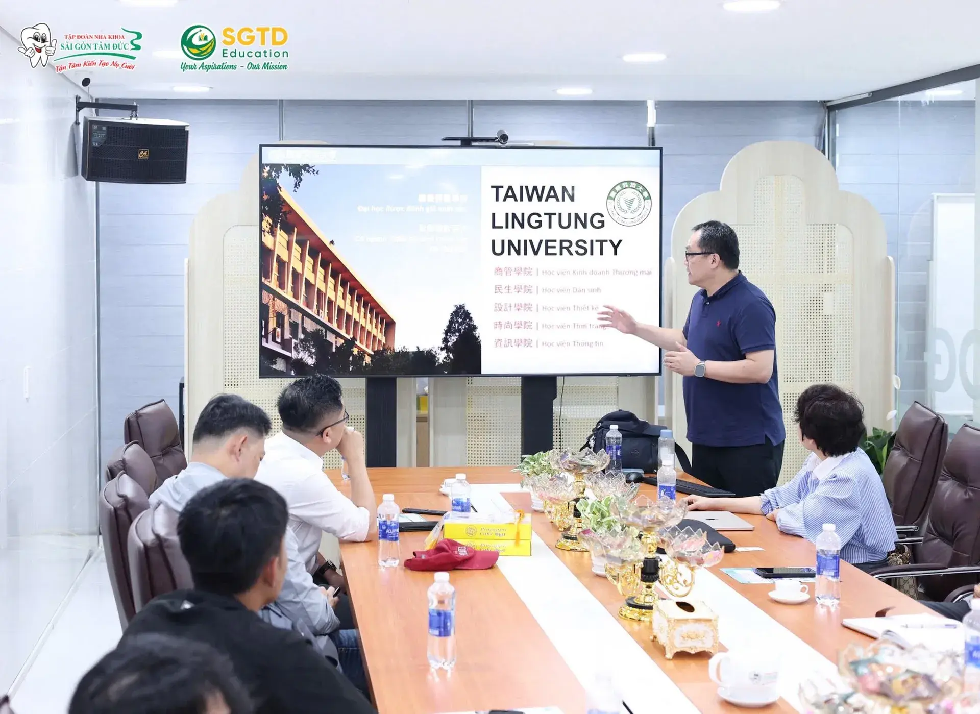 Đón Tiếp Đoàn Trường Lĩnh Đông – Thắt Chặt Hợp Tác Quốc Tế cùng (ảnh 9/11)