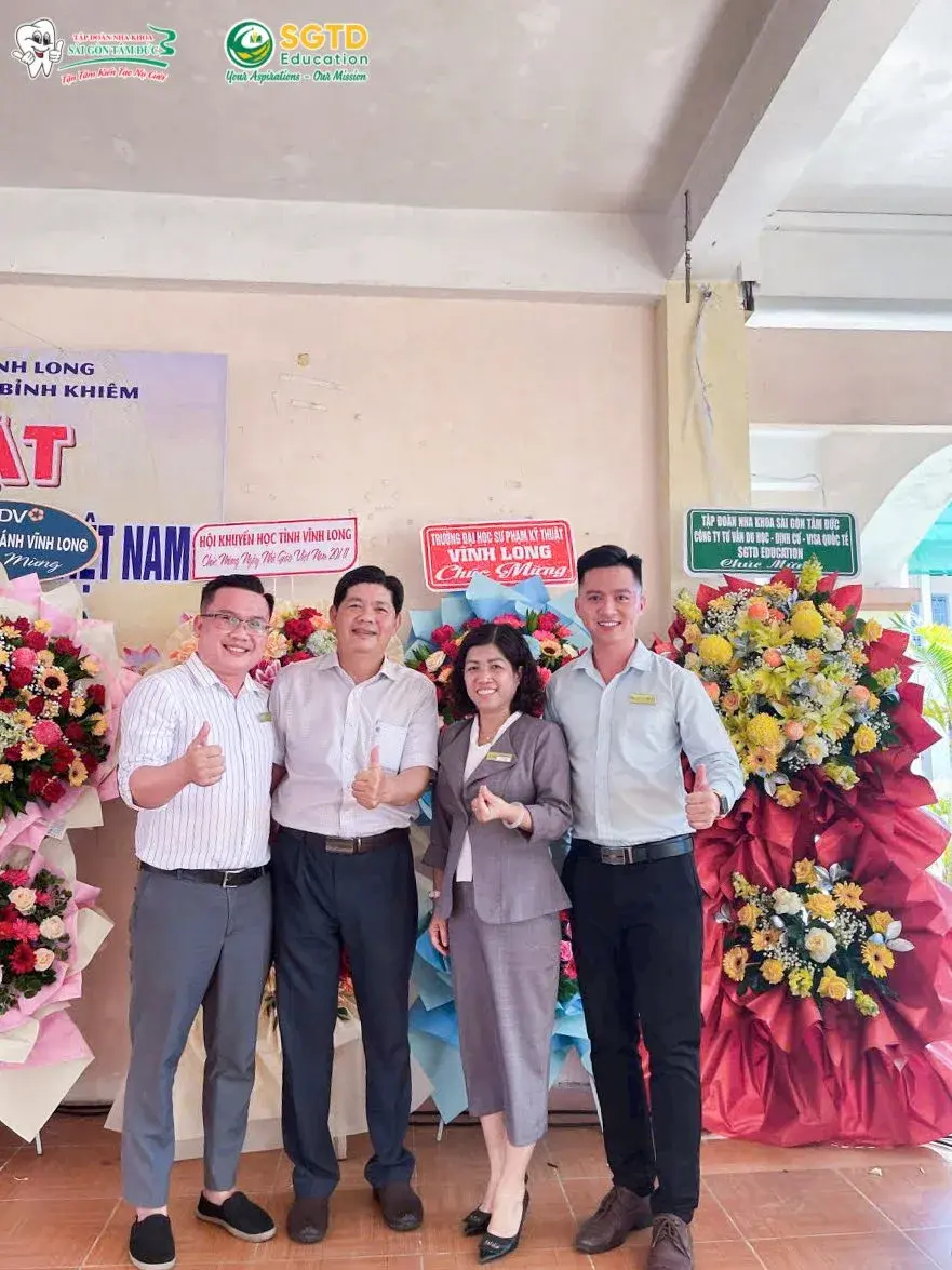 SGTD Education thăm và tri ân Thầy Cô tại Trường THPT Chuyên Nguyễn Bỉnh Khiêm