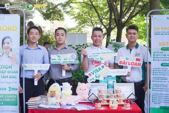 Gen Z Chuyên Bến Tre - Tựu Trường Rộn Rã, Bứt Phá cùng