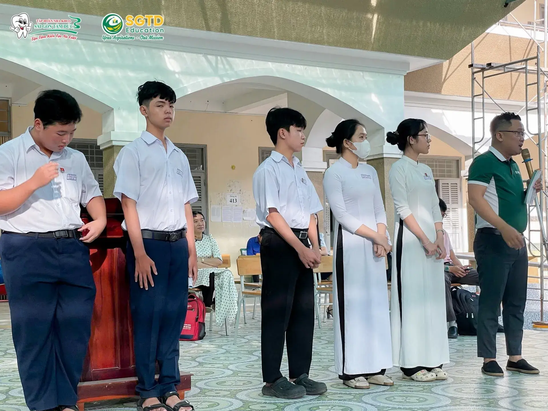 Khởi Đầu Năng Lượng Tuần Mới - SGTD Education Lan Toả Giá Trị Giáo Dục cho Các Em Học Sinh tại Trường THPT Phan Liêm (ảnh 8/31)