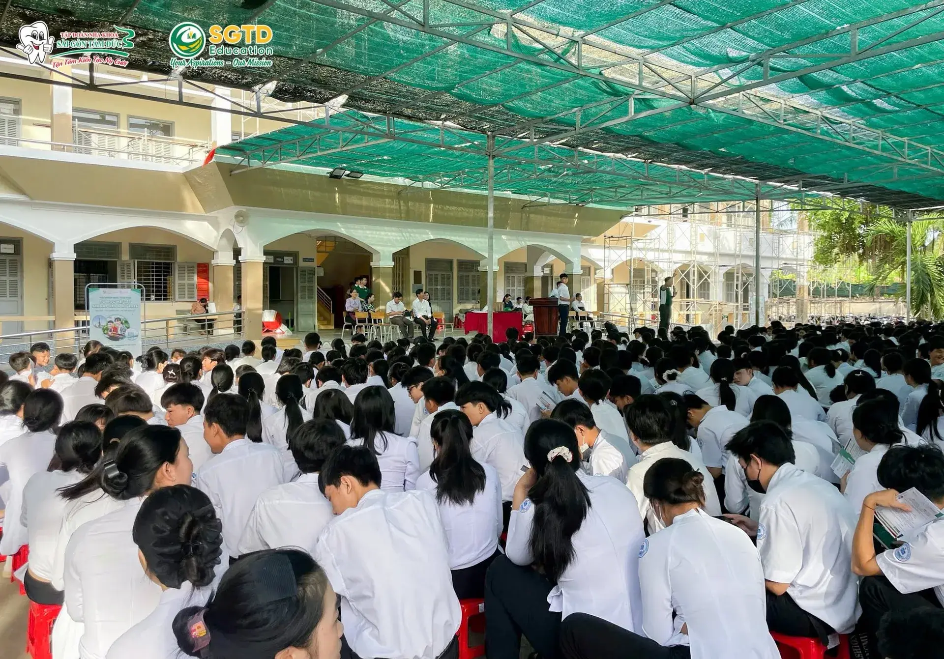 Khởi Đầu Năng Lượng Tuần Mới - SGTD Education Lan Toả Giá Trị Giáo Dục cho Các Em Học Sinh tại Trường THPT Phan Liêm (ảnh 12/31)