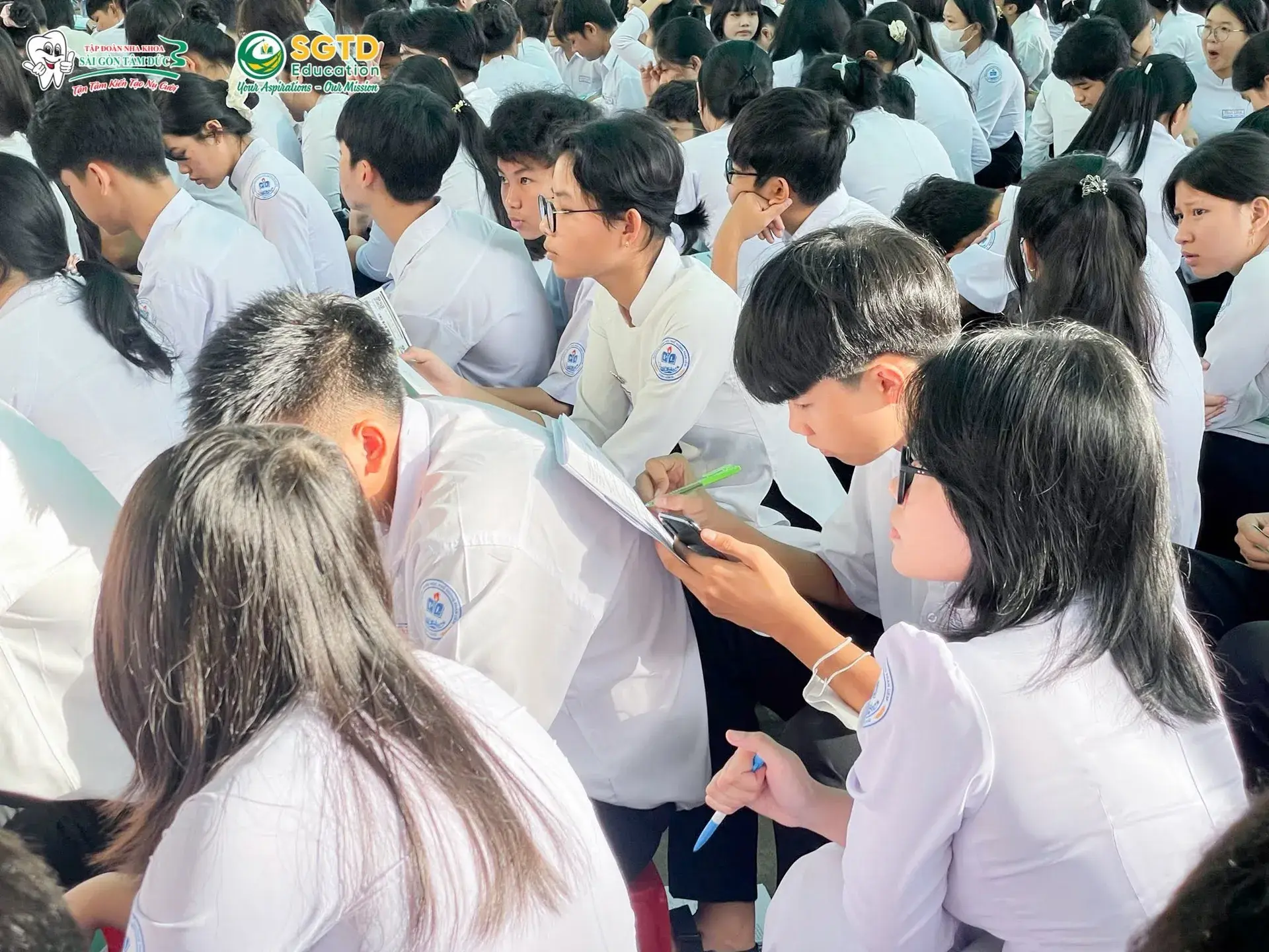 Khởi Đầu Năng Lượng Tuần Mới - SGTD Education Lan Toả Giá Trị Giáo Dục cho Các Em Học Sinh tại Trường THPT Phan Liêm (ảnh 16/31)