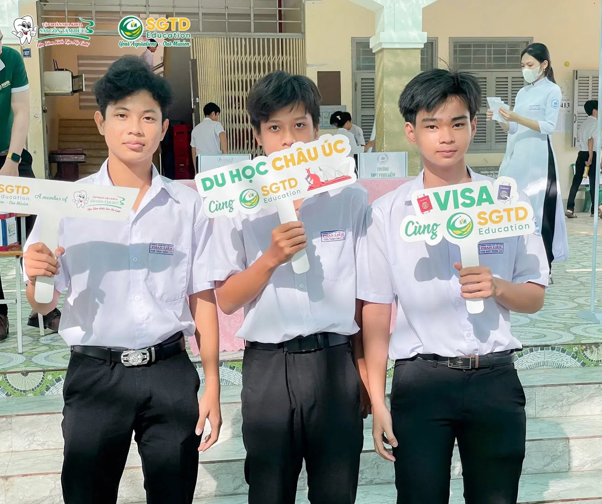 Khởi Đầu Năng Lượng Tuần Mới - SGTD Education Lan Toả Giá Trị Giáo Dục cho Các Em Học Sinh tại Trường THPT Phan Liêm (ảnh 17/31)