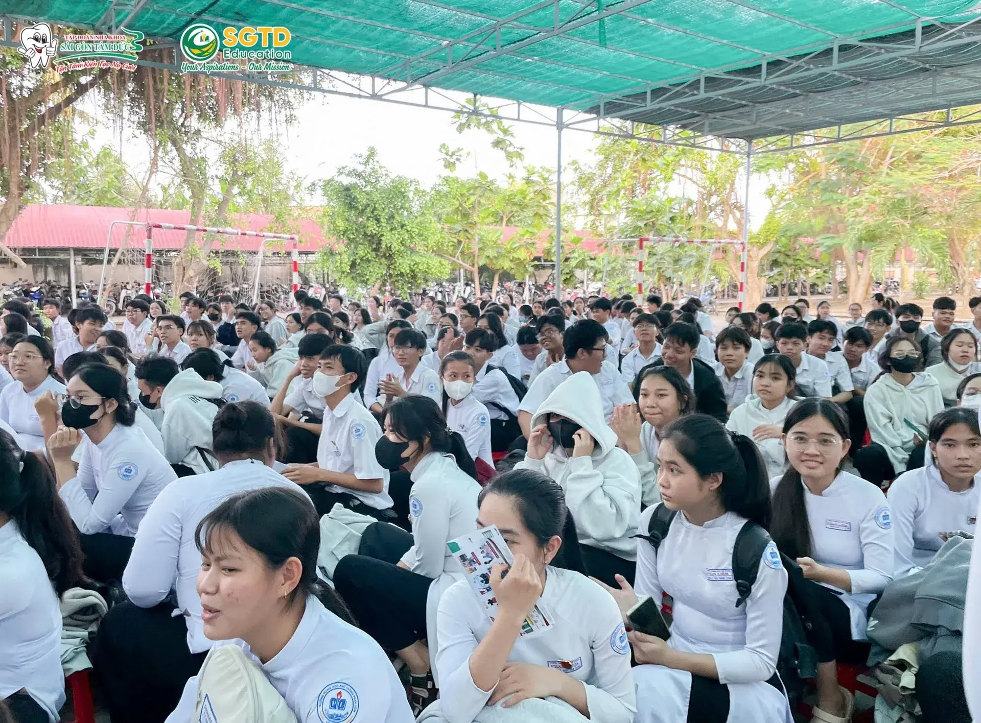 Khởi Đầu Năng Lượng Tuần Mới - SGTD Education Lan Toả Giá Trị Giáo Dục cho Các Em Học Sinh tại Trường THPT Phan Liêm (ảnh 28/31)