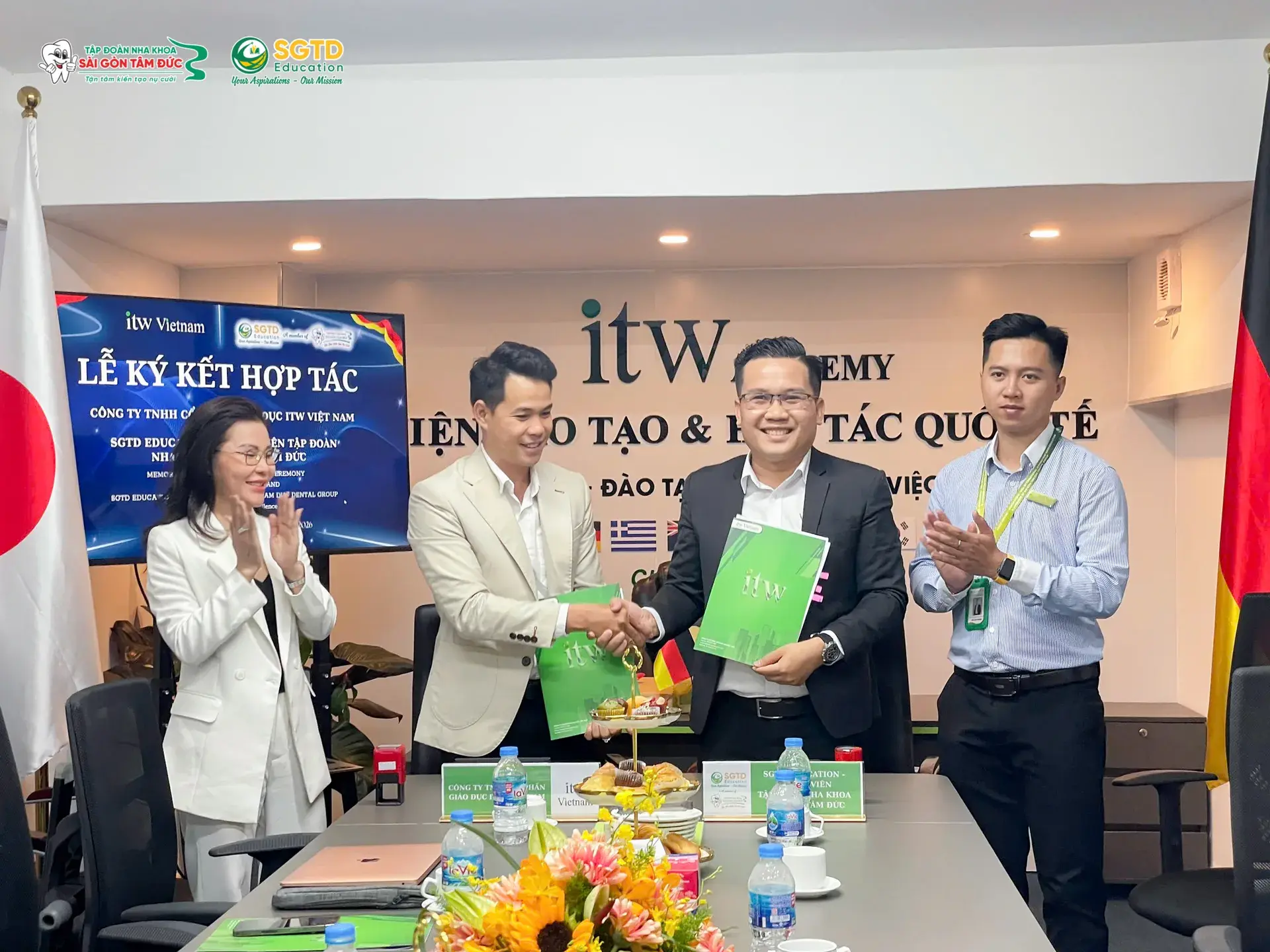 Đại diện SGTD Education và ITW Berlin ký kết biên bản hợp tác ngày 20/03/2026