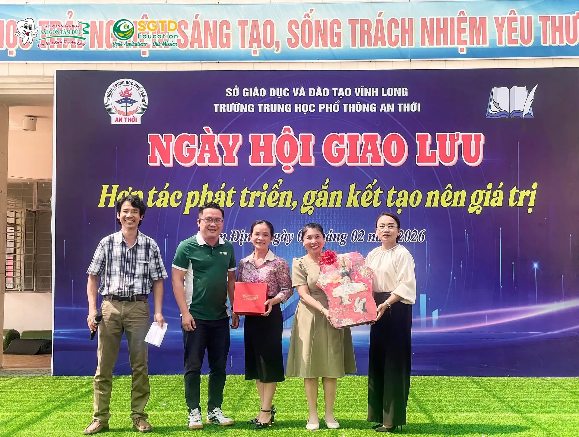 Không khí nhộn nhịp tại Ngày hội Giao lưu 'Hợp tác phát triển, gắn kết tạo nên giá trị'
