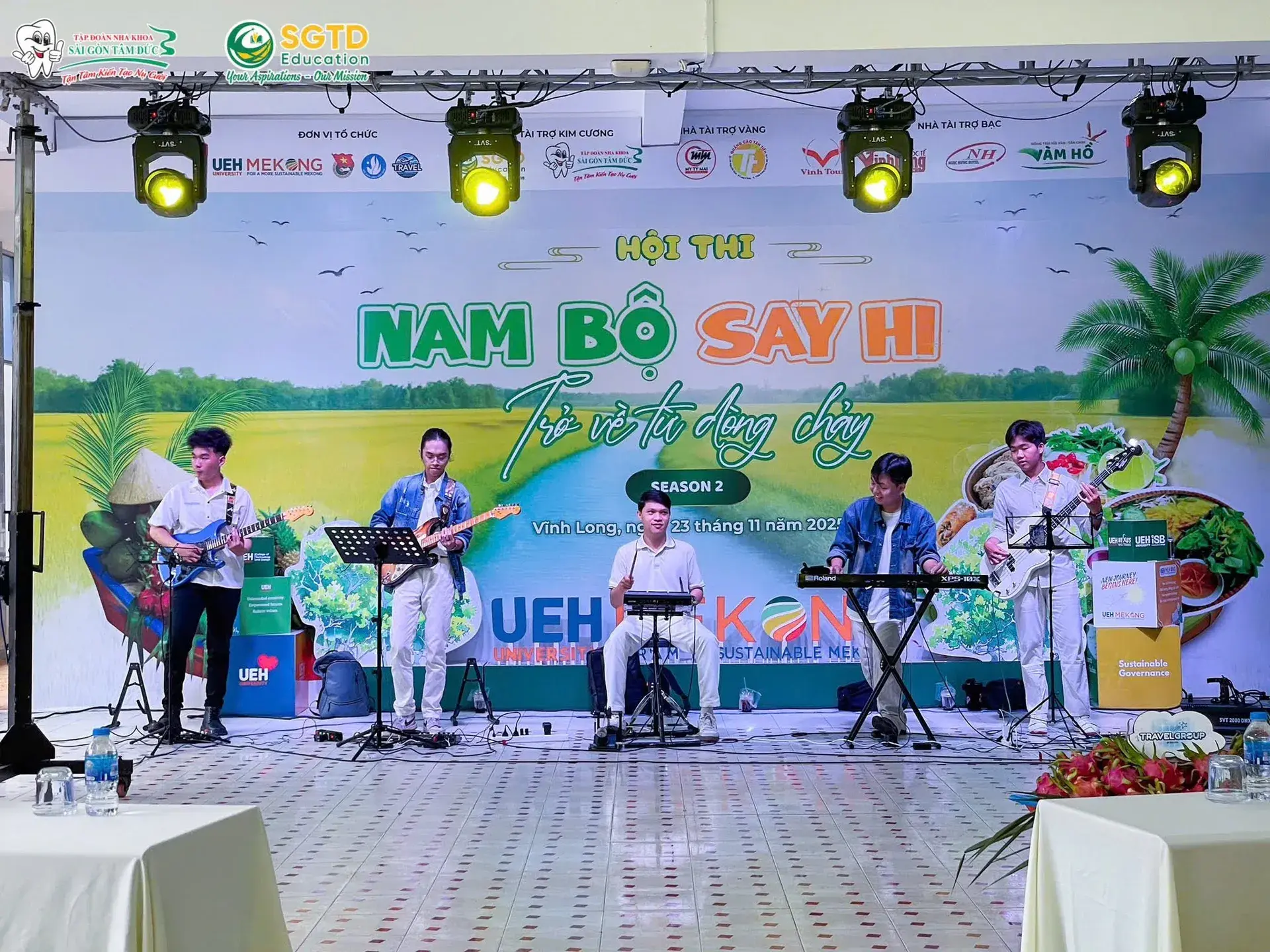 Nhà Tài Trợ Kim Cương Đồng Hành cùng Chương Trình “Nam Bộ Say Hi” Công Ty Tư Vấn Du Học Định Cư Visa Quốc Tế SGTD Education & Tập Đoàn Nha Khoa Sài… (ảnh 9/44)