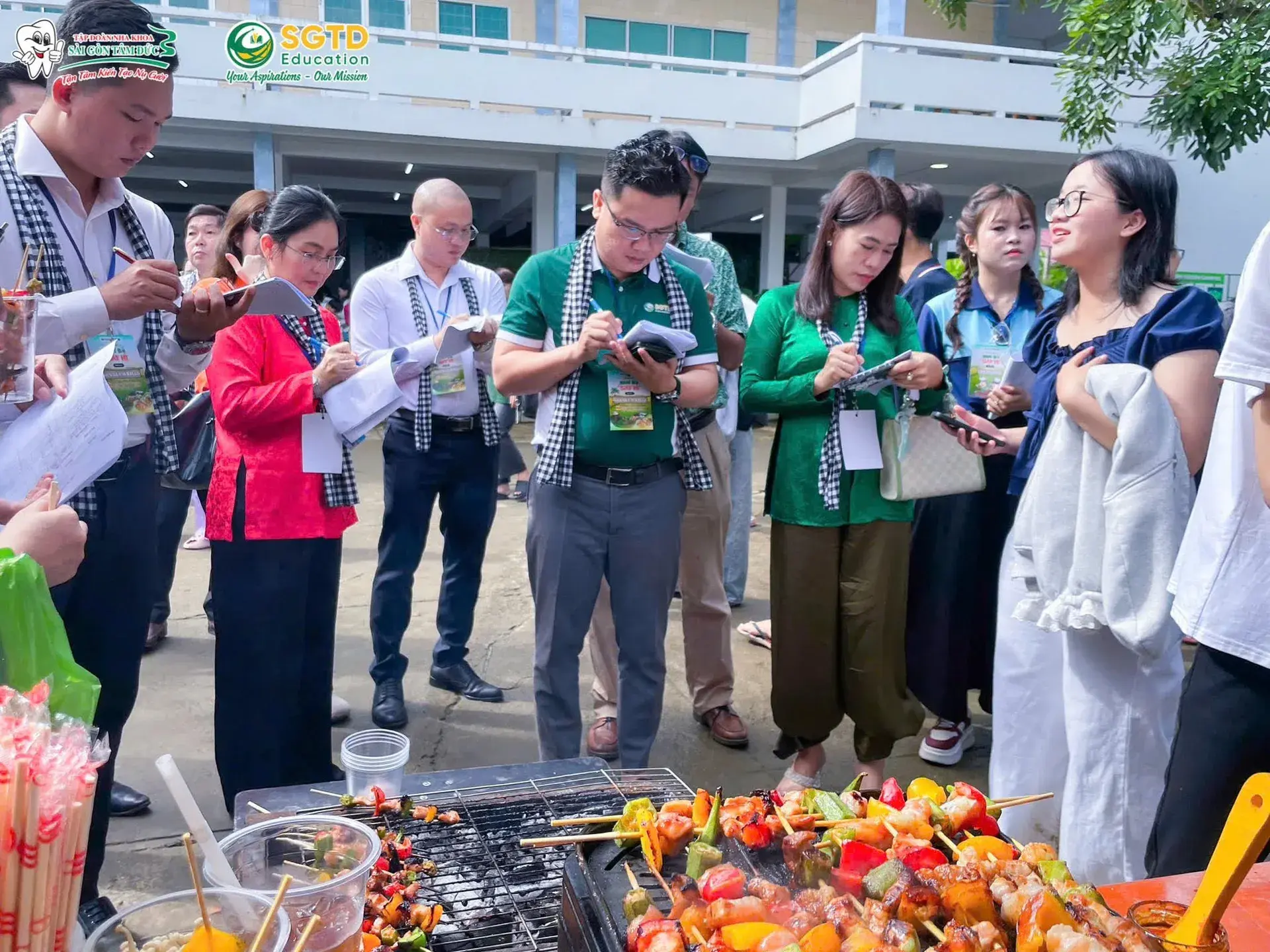 Nhà Tài Trợ Kim Cương Đồng Hành cùng Chương Trình “Nam Bộ Say Hi” Công Ty Tư Vấn Du Học Định Cư Visa Quốc Tế SGTD Education & Tập Đoàn Nha Khoa Sài… (ảnh 32/44)