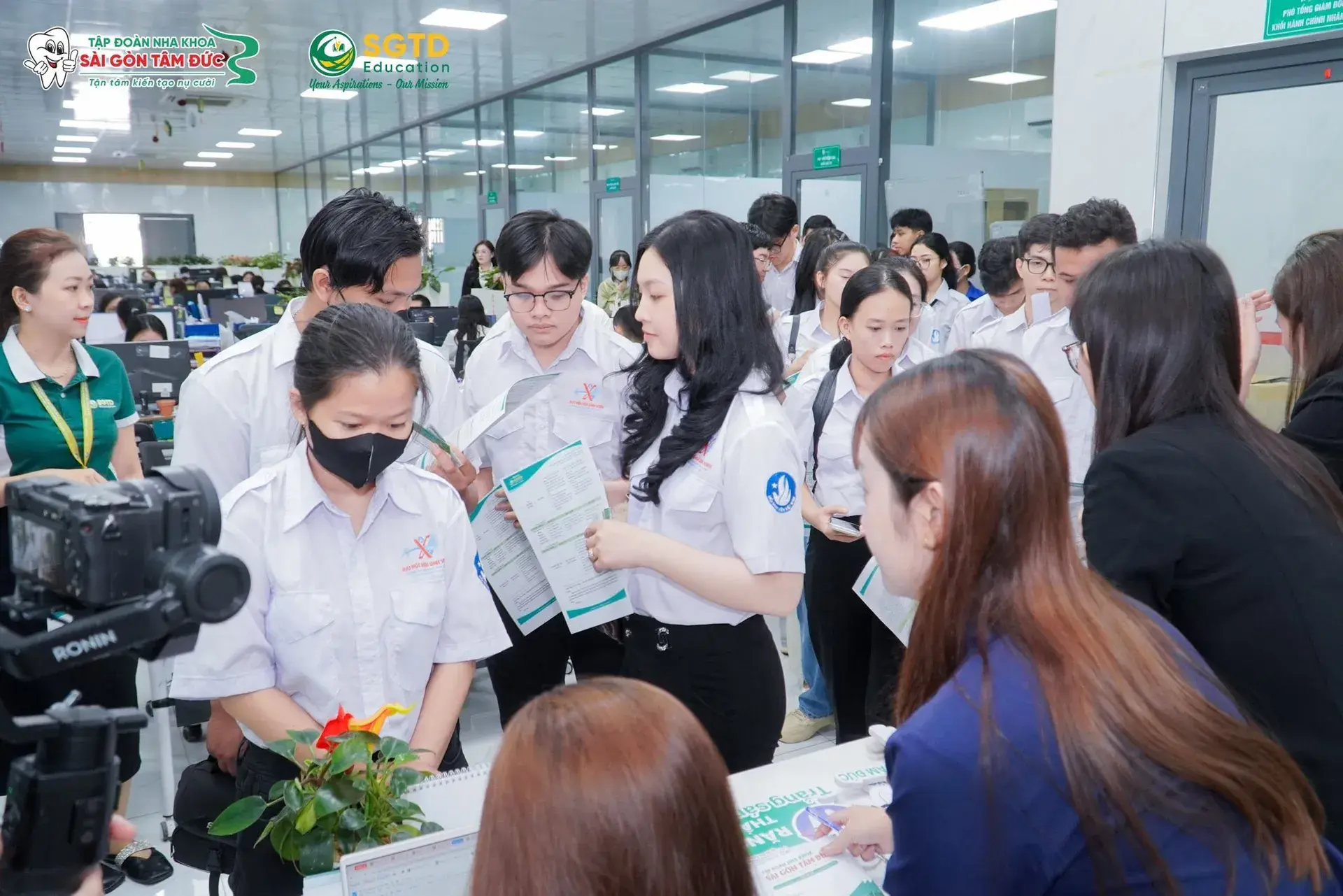 SGTD Education Định Hướng Nghề Nghiệp Quốc Tế & Khởi Nghiệp Toàn Cầu cùng "Sinh Viên 5 Tốt" Tỉnh Vĩnh Long (ảnh 8/12)