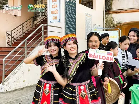 SGTD Education Đồng Hành cùng Học Sinh Trường THPT Chuyên Nguyễn Bỉnh Khiêm trong Định Hướng Du Học Năm 2026 (ảnh 3/22)