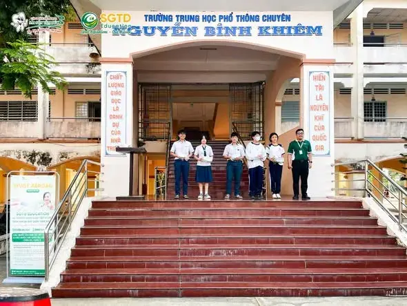 SGTD Education Đồng Hành cùng Học Sinh Trường THPT Chuyên Nguyễn Bỉnh Khiêm trong Định Hướng Du Học Năm 2026 (ảnh 5/22)