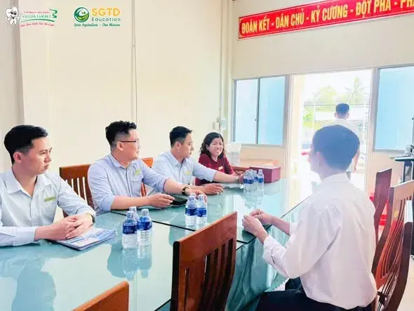 SGTD Education Gặp Gỡ Chính Quyền Xã Ba Tri & An Hiệp, (ảnh 2/6)
