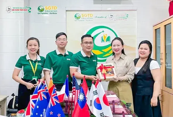 SGTD Education Hân Hạnh Đón Tiếp Đối Tác GLES đến Thăm và Làm Việc (ảnh 2/11)