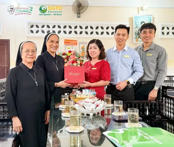 SGTD Education – Lan Tỏa Niềm Vui Giáng Sinh, Gửi Trao Giá Trị Tri Thức đến Các Họ Đạo (ảnh 5/15)