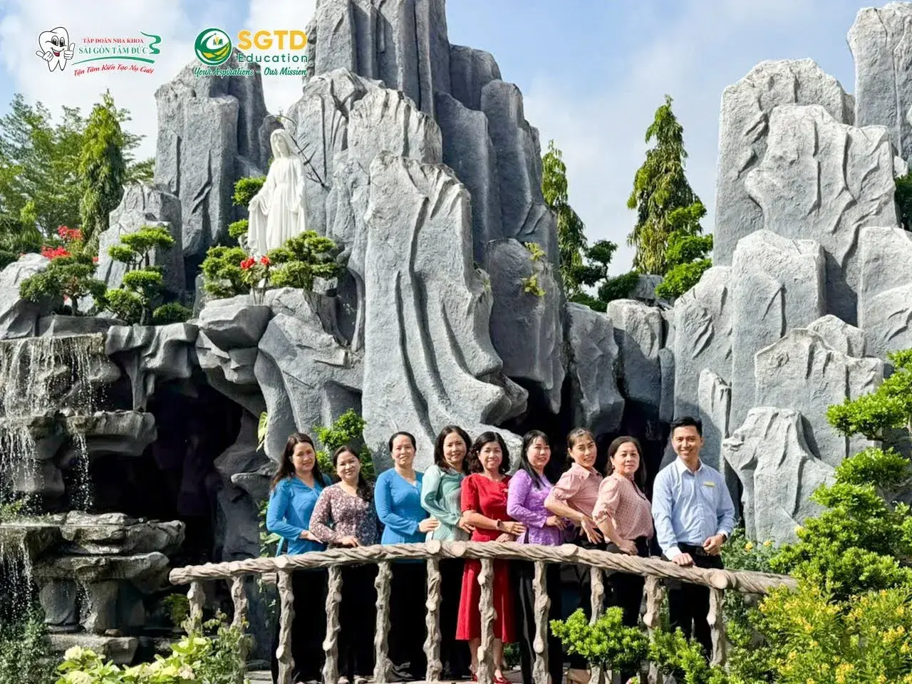 SGTD Education – Lan Tỏa Niềm Vui Giáng Sinh, Gửi Trao Giá Trị Tri Thức đến Các Họ Đạo (ảnh 7/15)