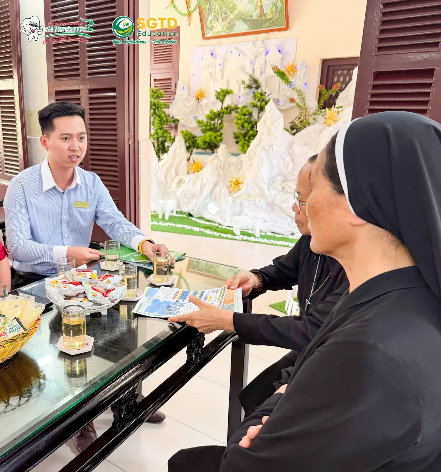 SGTD Education – Lan Tỏa Niềm Vui Giáng Sinh, Gửi Trao Giá Trị Tri Thức đến Các Họ Đạo (ảnh 10/15)