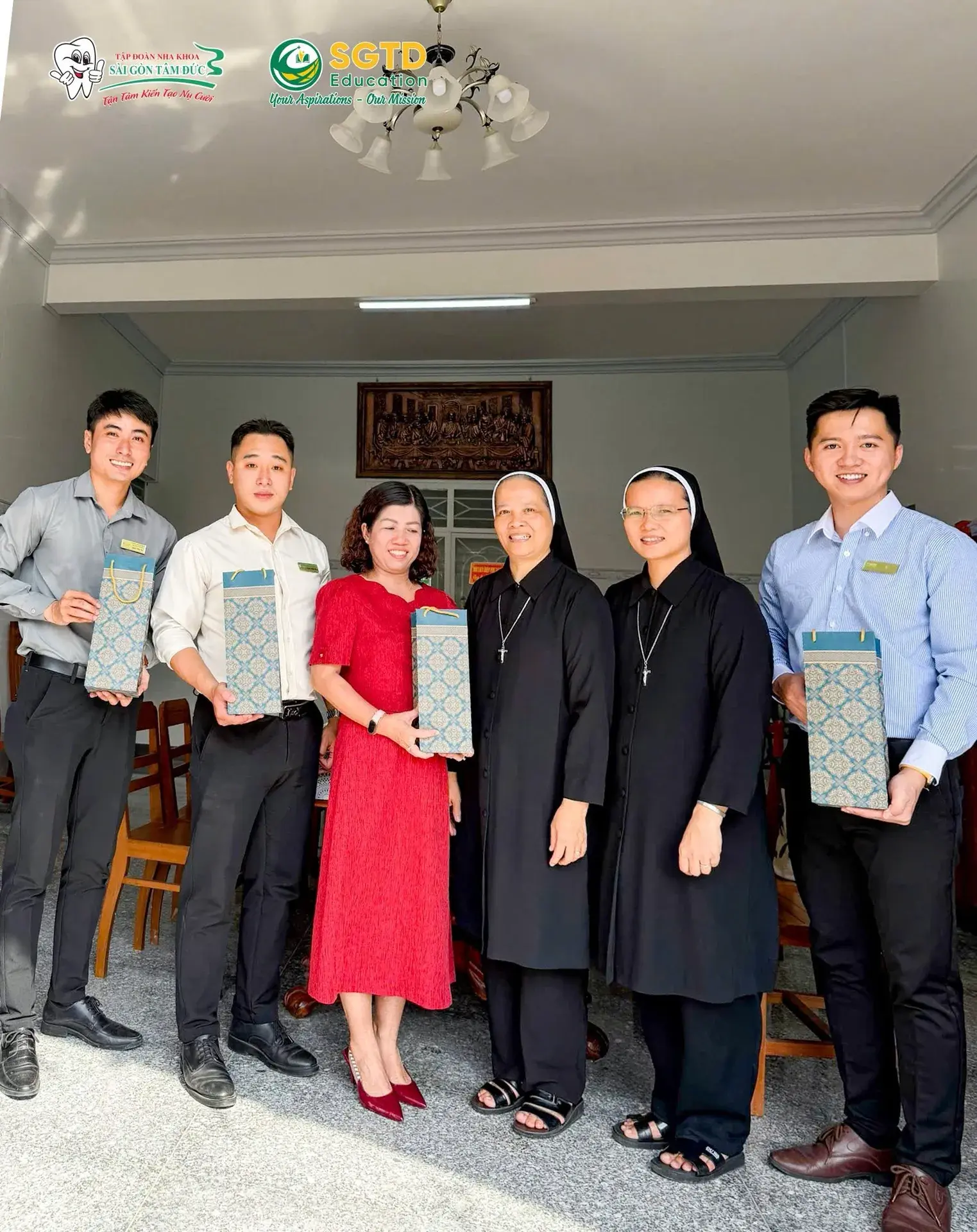 SGTD Education – Lan Tỏa Niềm Vui Giáng Sinh, Gửi Trao Giá Trị Tri Thức đến Các Họ Đạo (ảnh 12/15)