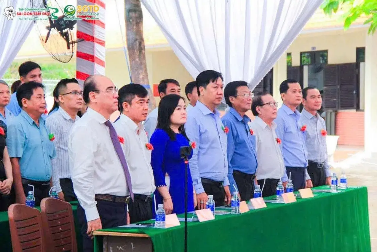 SGTD Education Trao Tặng Học Bổng trong Lễ Tổng Kết - Lễ Tri Ân & Trưởng Thành tại Trường Phổ Thông Hermann Gmeiner Bến Tre (ảnh 7/10)
