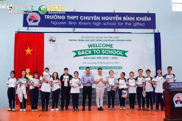 Sự Kiện “Back To School” Bùng Nổ tại THPT Chuyên Nguyễn Bỉnh Khiêm cùng (ảnh 2/27)