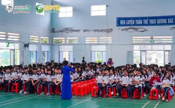 Sự Kiện “Back To School” Bùng Nổ tại THPT Chuyên Nguyễn Bỉnh Khiêm cùng (ảnh 5/27)