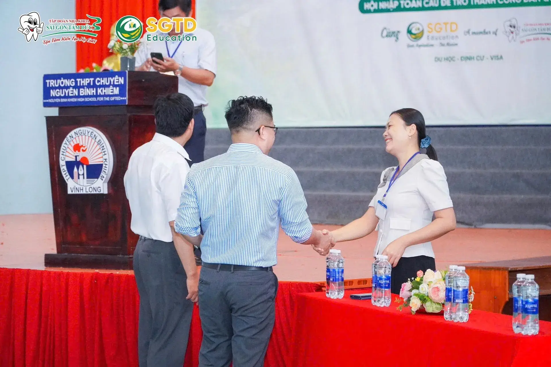 Sự Kiện “Back To School” Bùng Nổ tại THPT Chuyên Nguyễn Bỉnh Khiêm cùng (ảnh 7/27)