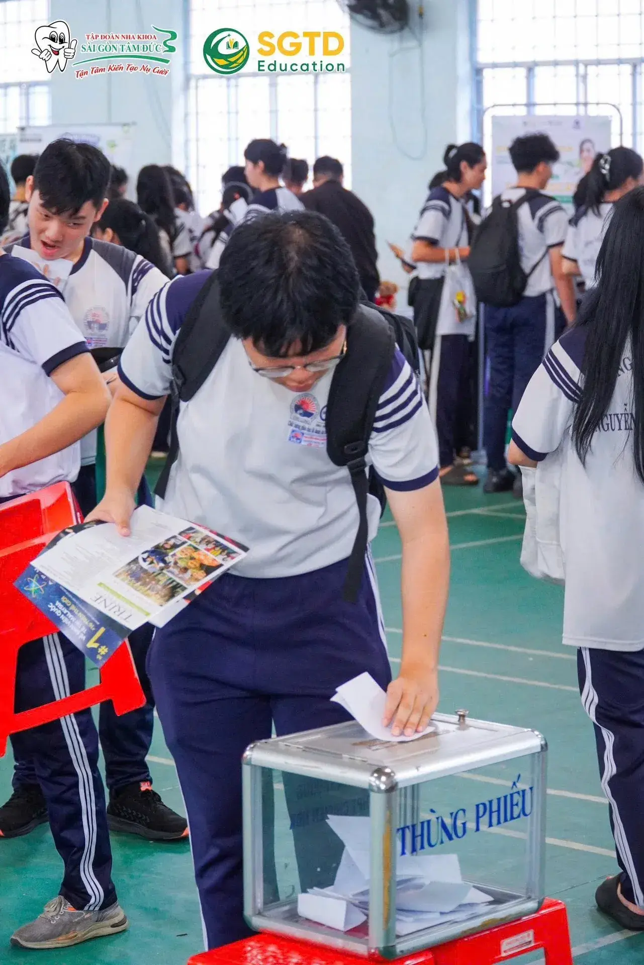 Sự Kiện “Back To School” Bùng Nổ tại THPT Chuyên Nguyễn Bỉnh Khiêm cùng (ảnh 15/27)