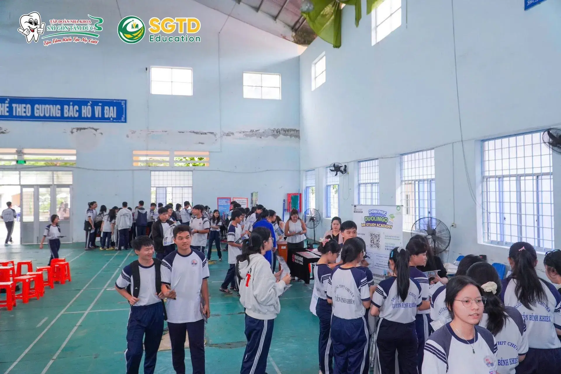 Sự Kiện “Back To School” Bùng Nổ tại THPT Chuyên Nguyễn Bỉnh Khiêm cùng (ảnh 16/27)