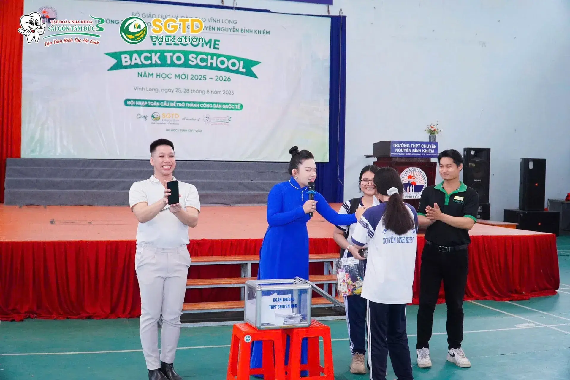 Sự Kiện “Back To School” Bùng Nổ tại THPT Chuyên Nguyễn Bỉnh Khiêm cùng (ảnh 22/27)