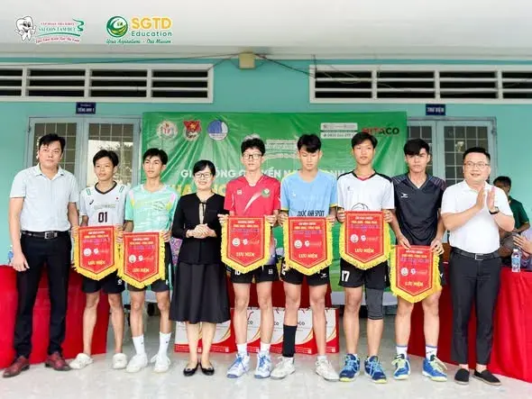 Tập Đoàn Nha Khoa Sài Gòn Tâm Đức cùng SGTD Education Tự Hào Đồng Hành cùng Giải Bóng Chuyền Nam THPT Tranh Cúp: Nha Khoa Sài Gòn Tâm Đức Lần III… (ảnh 4/25)